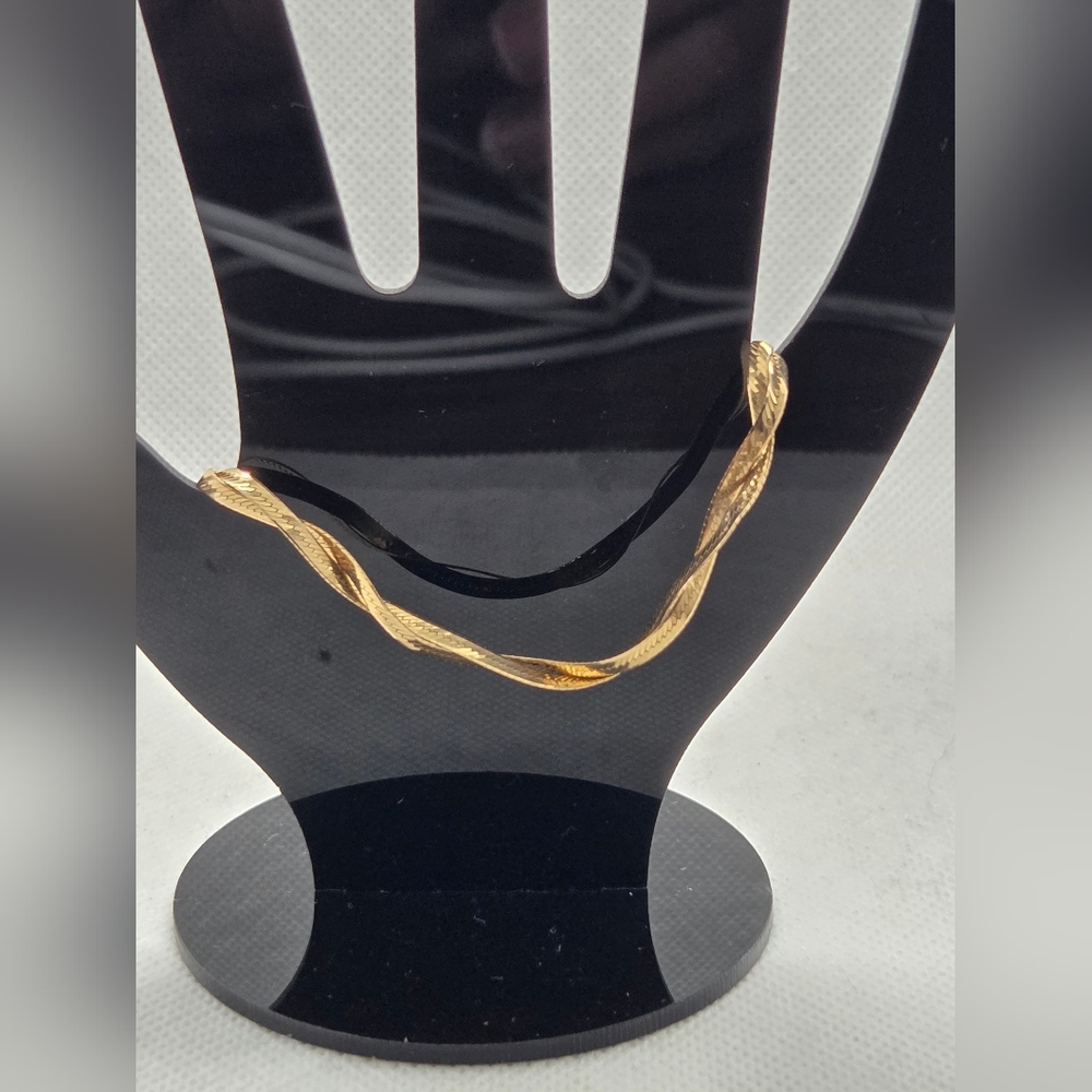 Gold Twisted Bracelet - Picture 3 of 15